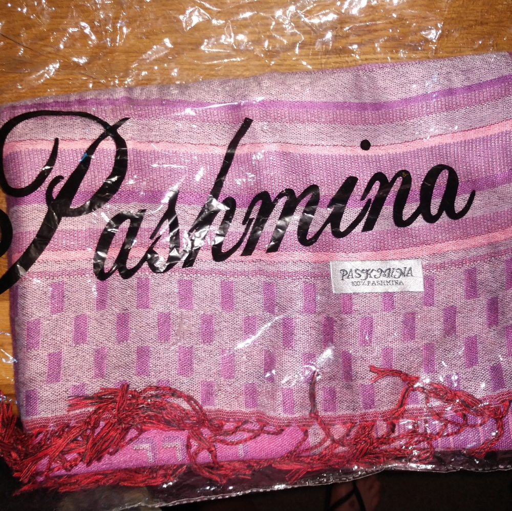 Pashmina shawl